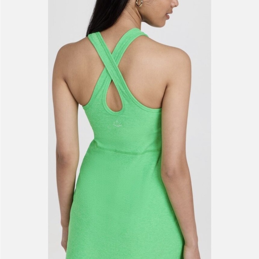Beyond Yoga Green Lock and Key athletic dress - Picture 4 of 4